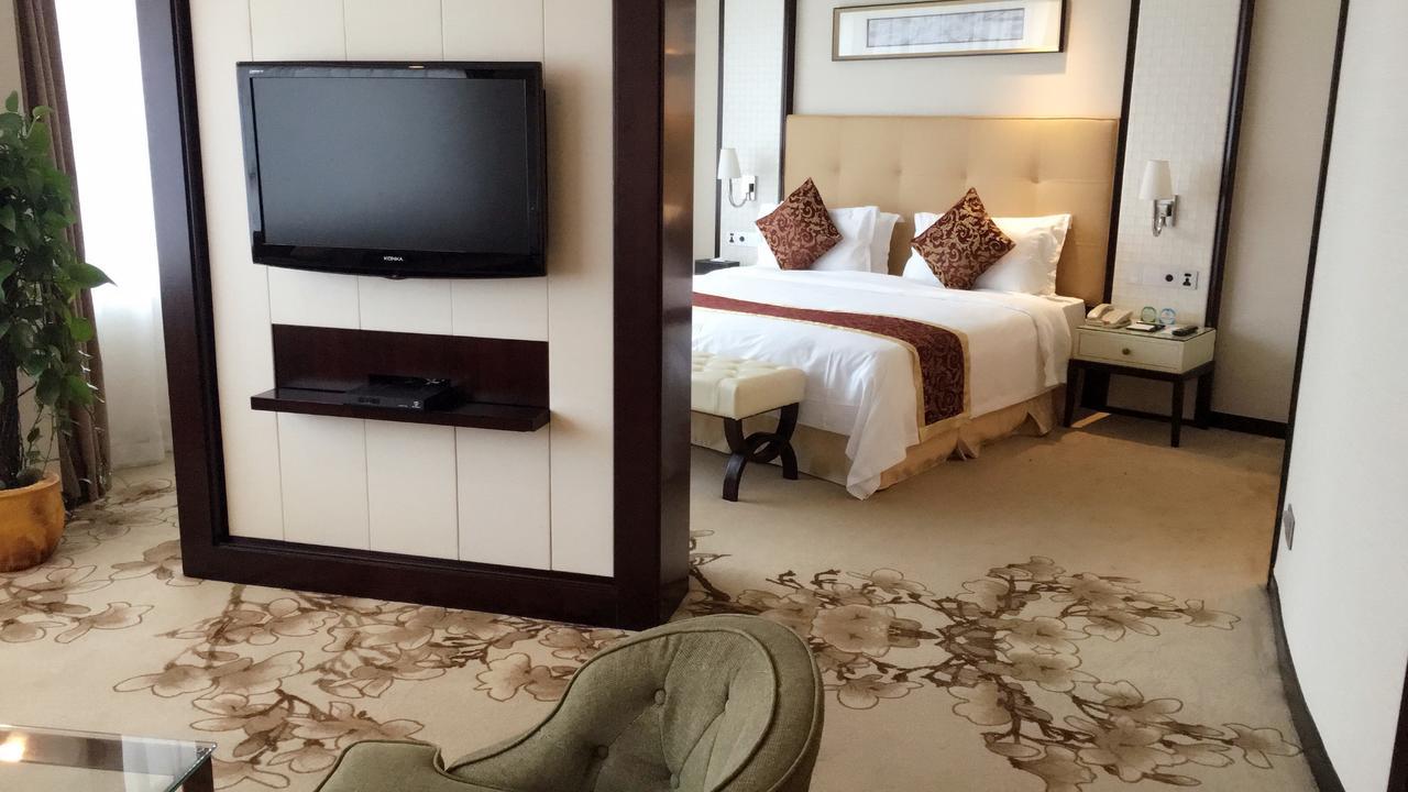 Chunjiang Lushan Hotel Шэньчжэнь Экстерьер фото